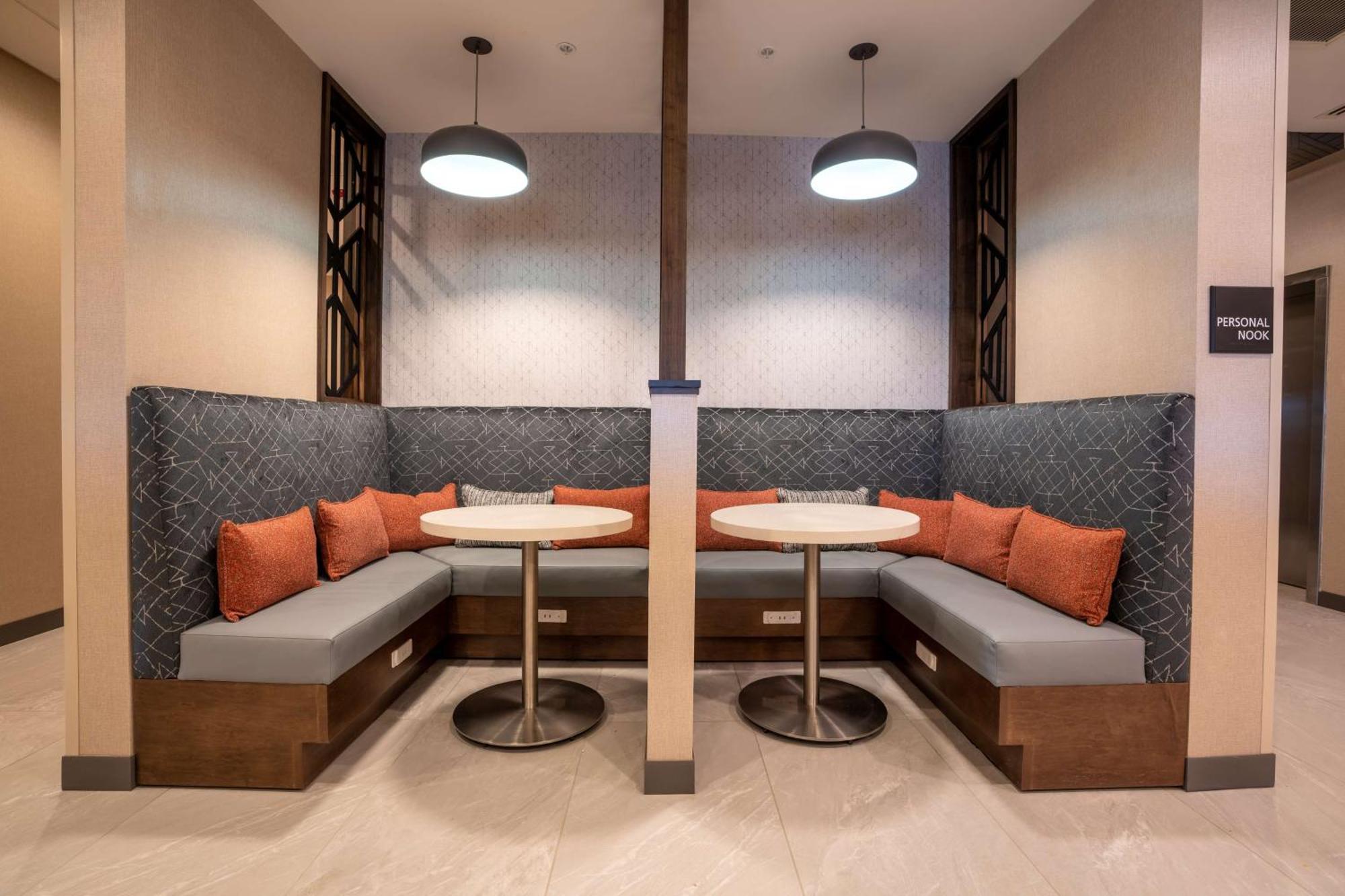 Hampton Inn By Hilton Huntley Chicago Exterior foto